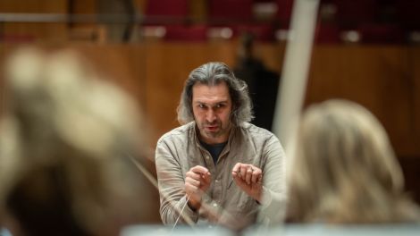 Vladimir Jurowski ist Chefdirigent des RSO Berlin.