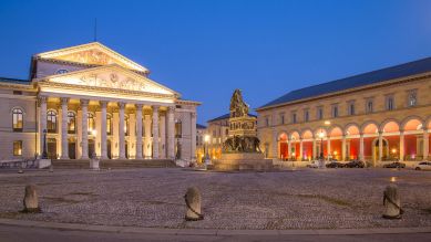 Bayerische Staatsoper © imageBROKER/Marc Rasmus / picture alliance