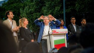 Jean-Luc Melenchon vom Nouveau Front Populaire © © picture alliance/dpa/MAXPPP | Gerard Cambon / Le Pictorium