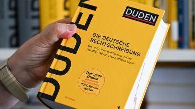 Der neue Duden (2024) © Jens Kalaene/picture alliance/dpa