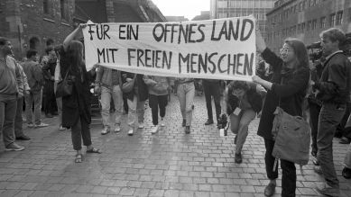 04.09.1989: Erste Montagsdemonstration in Leipzig © Wolfgang Kumm / picture alliance