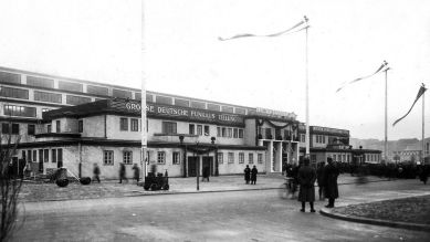 Eröffnung der ersten deutschen Funkausstellung in dem neu erbauten Haus der Funkindustrie in Berlin am 04.12.1924; © picture alliance/SZ Photo/Scherl