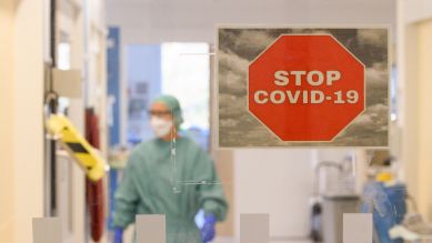 "Stop COVID-19" © Robert Michael/picture alliance/dpa