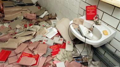 Sturm auf die Stasi-Zentrale (15.01.1990) © Peter Zimmermann/picture alliance/dpa