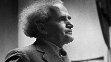 David Ben Gurion am Rednerpult, um 1950; © picture alliance/Bildarchiv Pisarek/akg-images