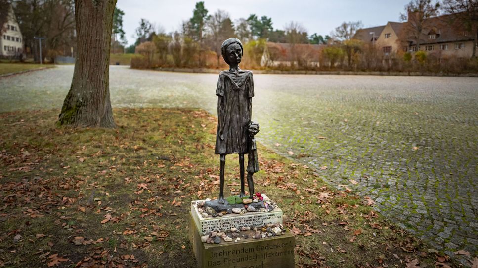 Gedenkstätte Ravensbrück in Brandenburg, ehemaliges Konzentrationslager vornehmlich für Frauen, am Schwedtsee © IMAGO / Jürgen Ritter