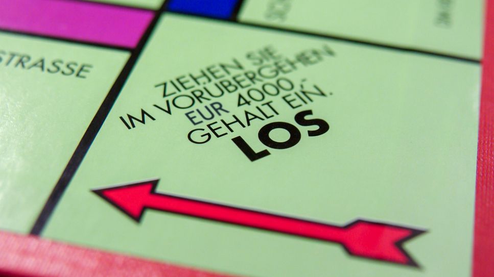 90 Jahre Monopoly – Feld "Los"; © picture alliance/FotoMedienService/Ulrich Zillmann