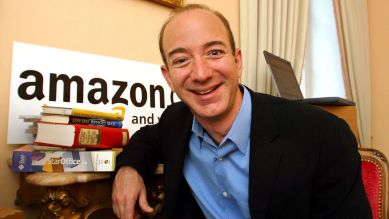 Amazon-Gründer Jeff Bezos bei einem Besuch in München (2002) © IMAGO / HRSchulz