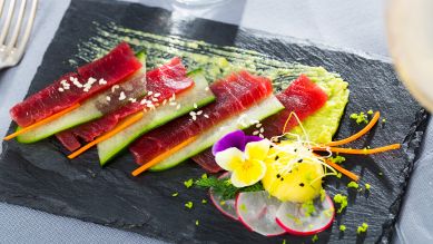 Carpaccio mit Thunfisch © Pond5 Images / IMAGO