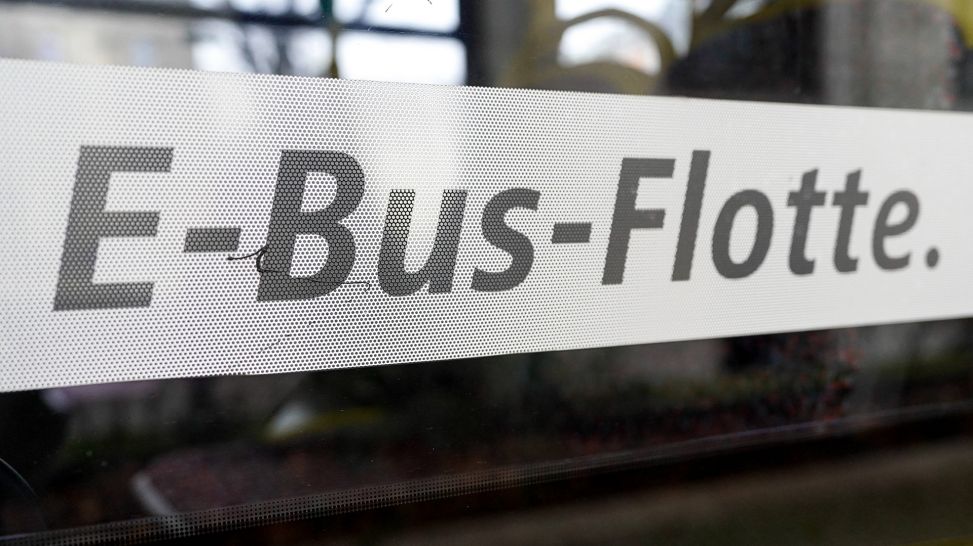 BVG – E-Bus-Flotte © IMAGO / Political-Moments