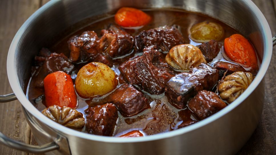 Boeuf bourguignon; © imago-images.de/Dreamstime