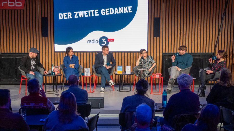 Yuriy Gurzhy, Katja Petrowskaja, Alex Lissitsa, Irina Bondas, Dmitrij Kapitelman und Natascha Freundel (radio3); © Thomas Ernst