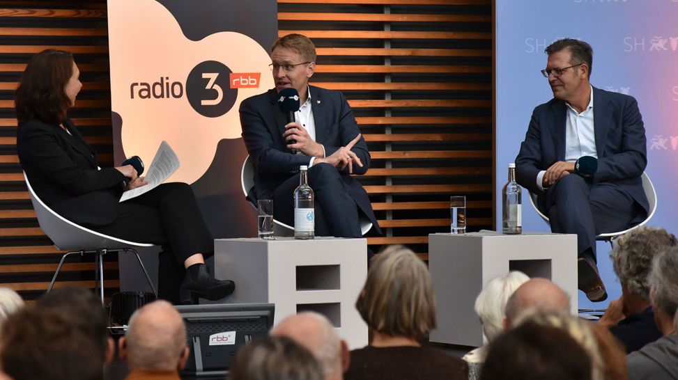 Was uns zusammenhält | Natascha Freundel, Daniel Günther und Steffen Mau © Torsten Heitmann