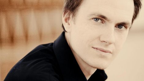 Alexandre Tharaud, Pianist; Foto: © Marco Borggreve