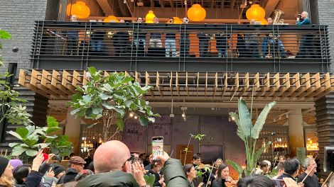 Bläser spielen beim radio3 und DSO Flashmob zu 75 Jahren Berlinale © Gudrun Reuschel