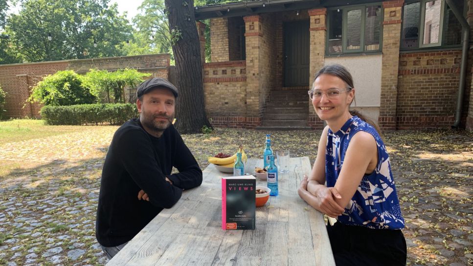 Marc-Uwe Kling und Nadine Kreuzahler © rbb