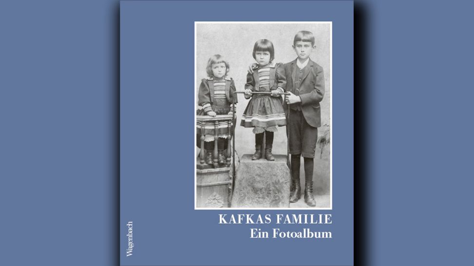 Hans-Gerd Koch (Hrsg.): Kafkas Familie - Ein Fotalbum © Wagenbach Verlag, 2024